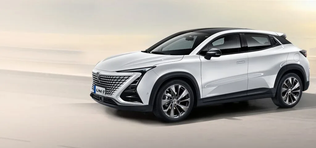 مواصفات سيارة شانجان UNI T 2023