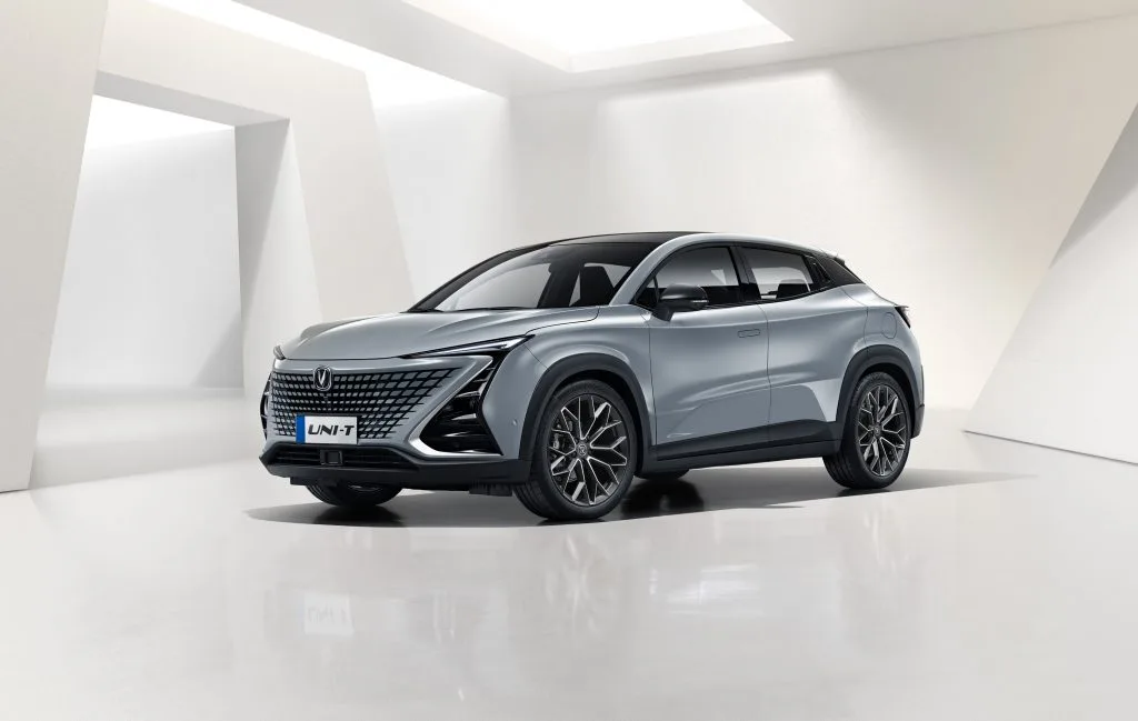 مواصفات سيارة شانجان UNI T 2023 - صورة 2