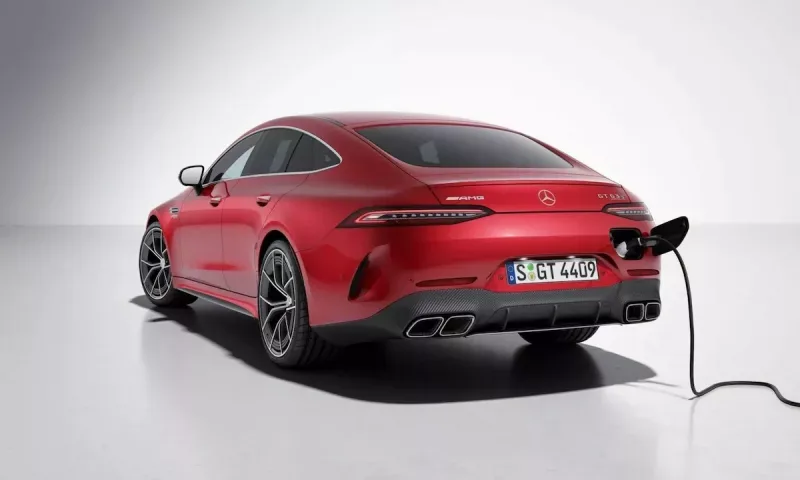 مرسيدس AMG GT63 S E موديل 2024 تظهر لأول مرة