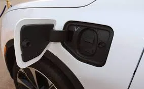 بي إم دبليو تعلن عن نسخة السباقات من M2