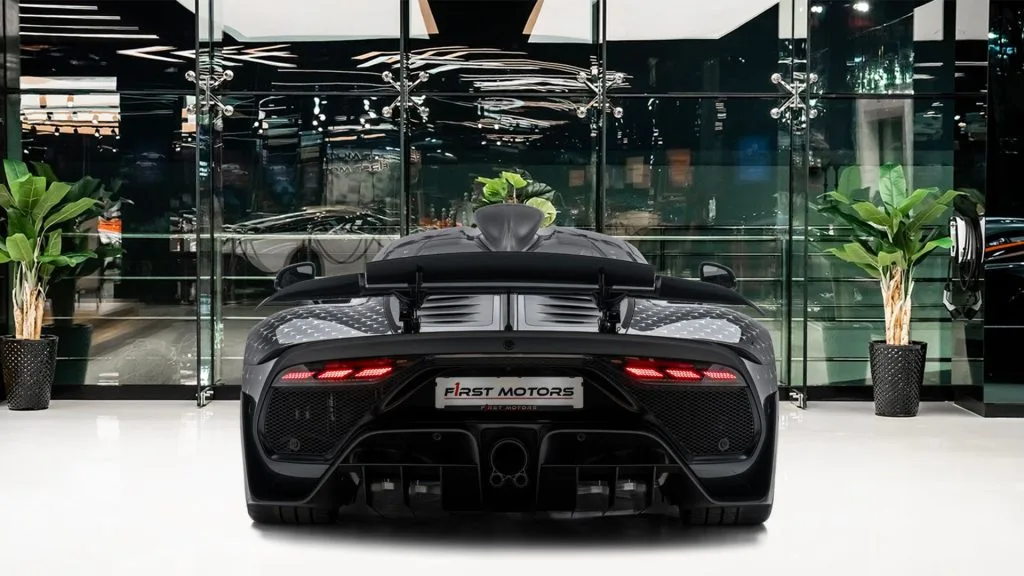 نسخة من مرسيدس AMG One معروضة للبيع في دبي بقيمة تتجاوز 5 مليون دولار