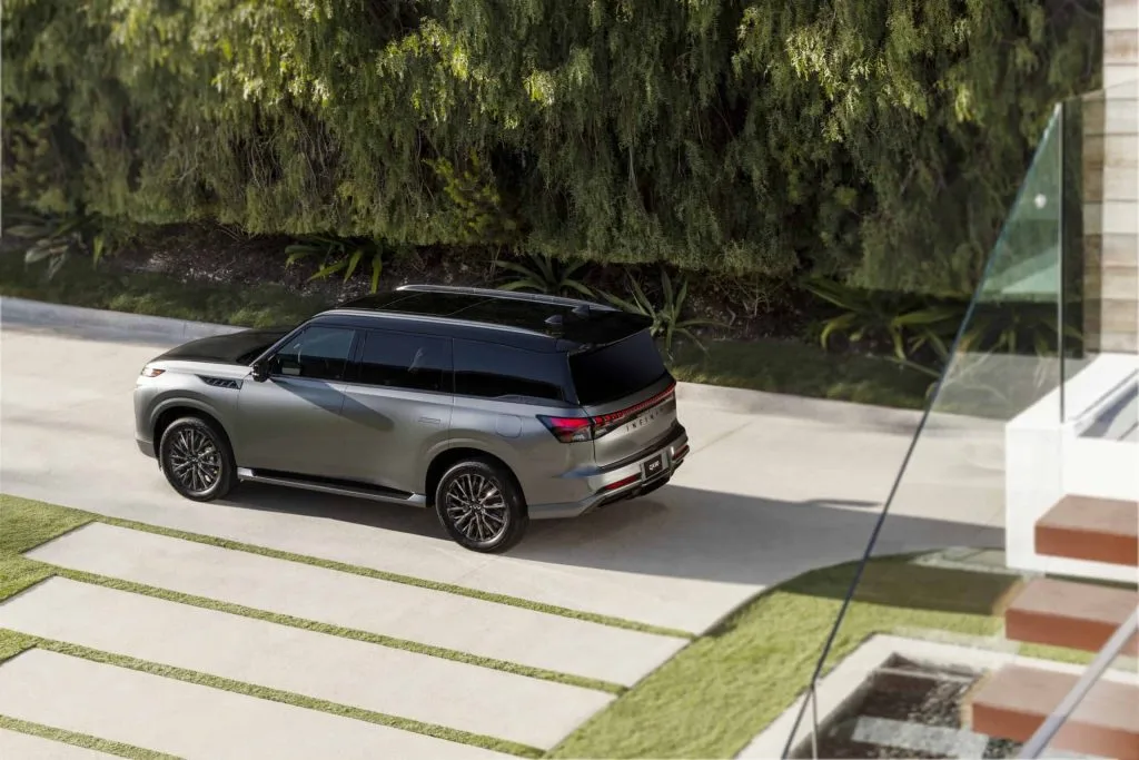 إنفينيتي QX80 2025 تنطلق رسمياً.. كامل المواصفات والأسعار - صورة 2