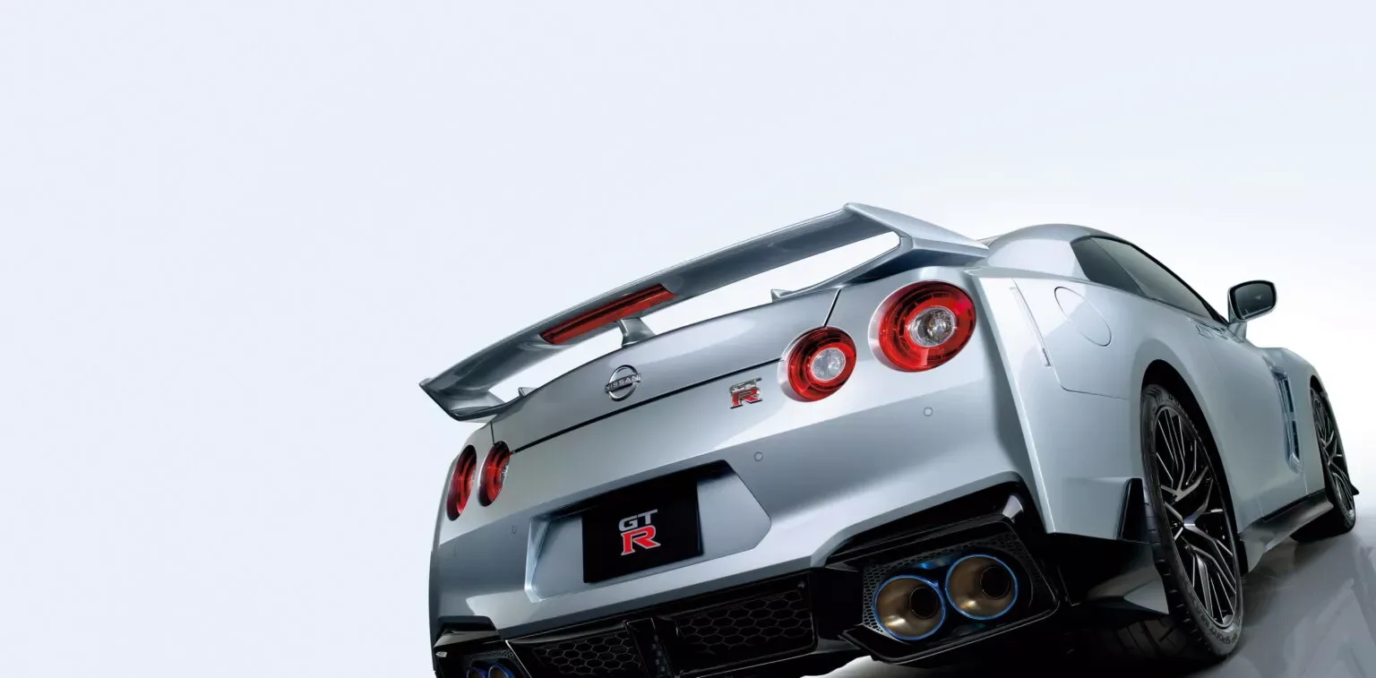 ظهور سيارة نيسان GT-R 2025 لأول مرة في اليابان - صورة 3