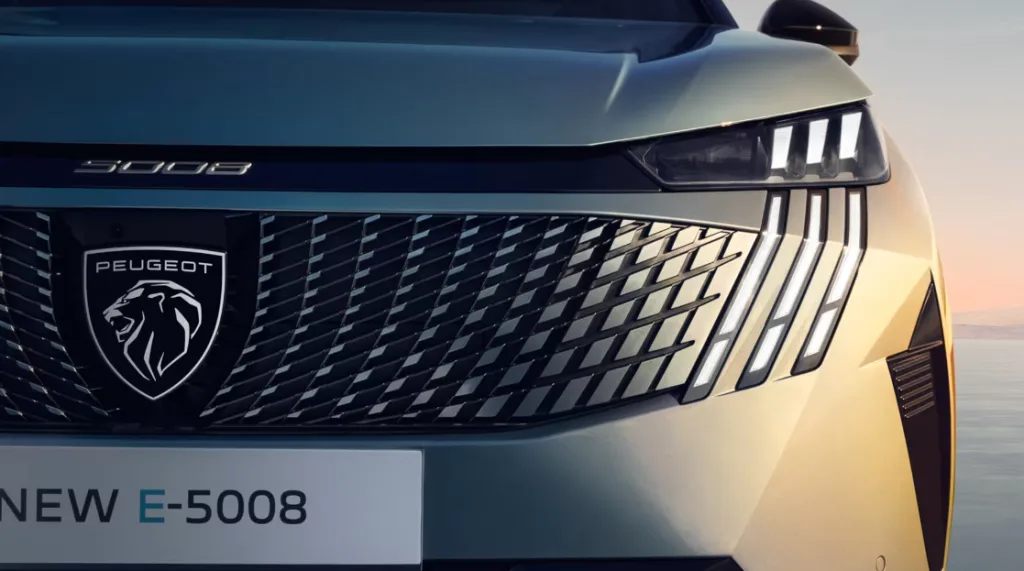 إزاحة الستار عن سيارة بيجو E-5008 لعام 2025 - صورة 4