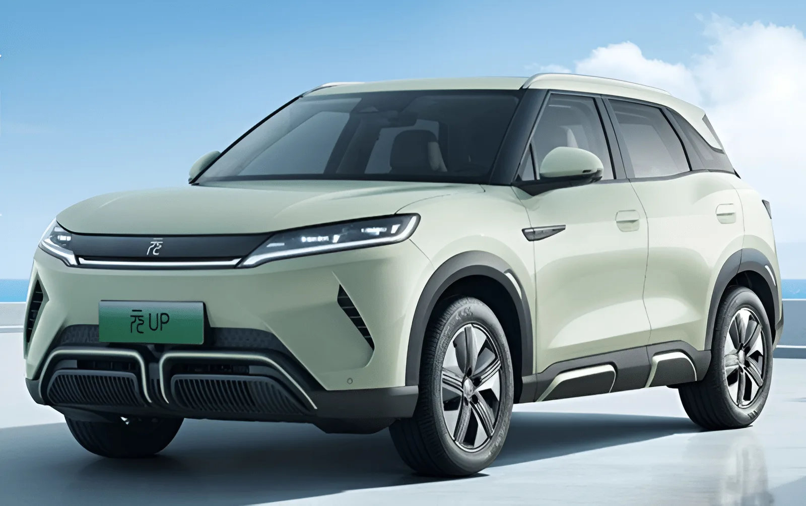 بعد ثلاثة أيام من إطلاقها، تلقت شركة BYD للسيارات أكثر من 20 ألف طلب شراء لسيارتها Yuan UP
