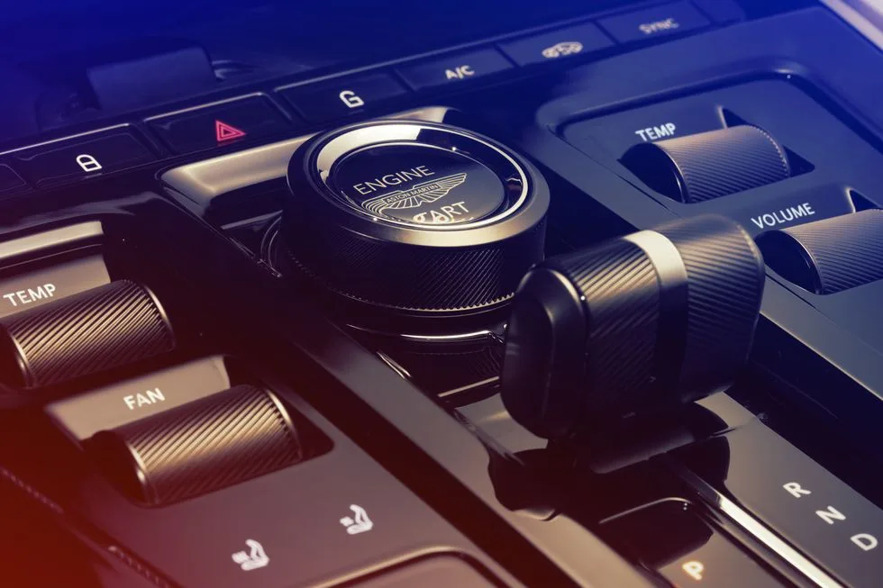 شاهد .. صور سيارة أستون مارتن DBX 707 موديل 2025 - صورة 6