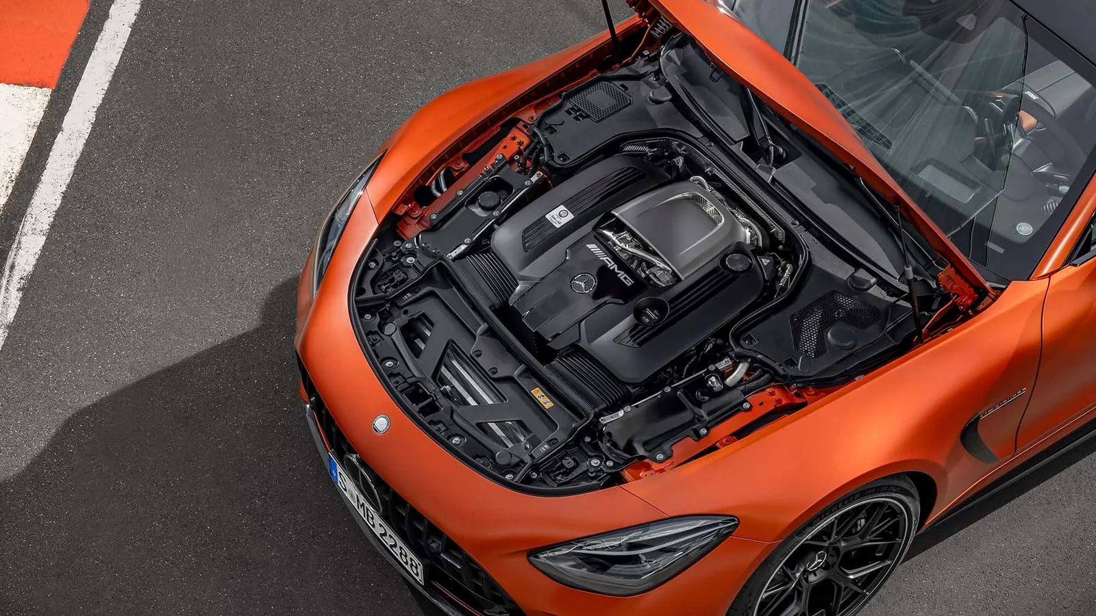 مرسيدس AMG GT Hybrid بنطاق كهربائي يبلغ 9 أميال - صورة 2