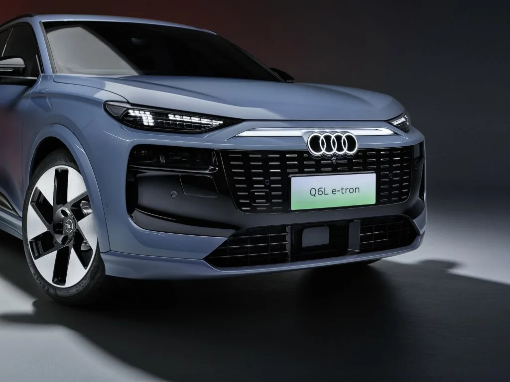 الجديد كلياً Audi Q6 e-tron 2025