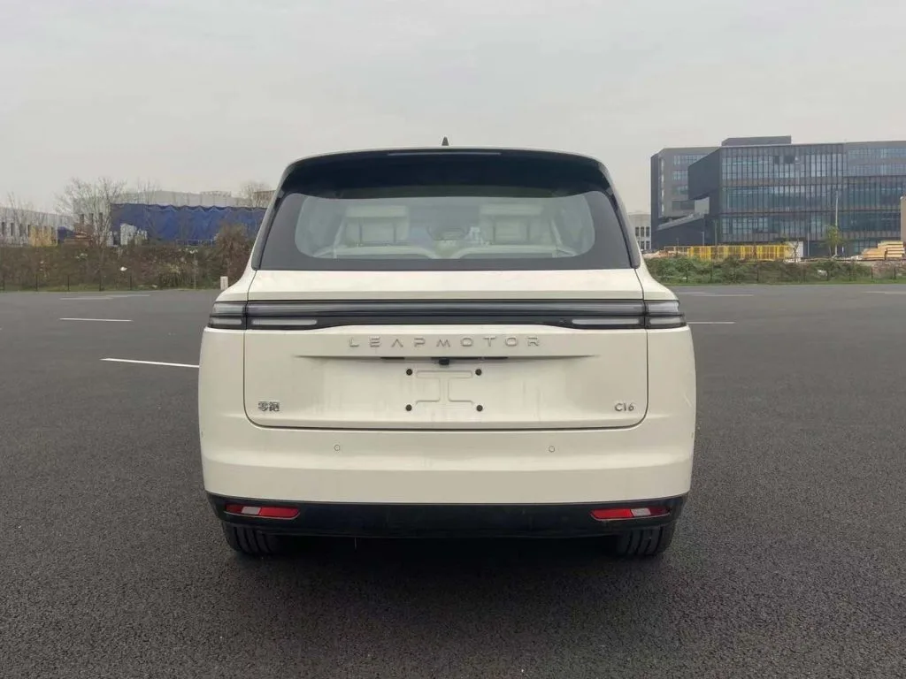 الكشف عن سيارة ليب موتور C16 الـ SUV الجديدة
