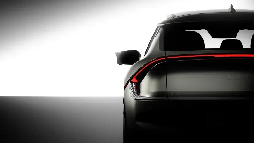 كيا EV6 المحدثة ستحصل على مصابيح رشيقة وحزمة بطاريات أكبر