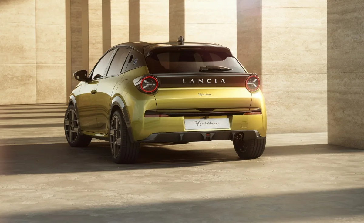 طرازات Ypsilon 2024 متوفرة للبيع الآن في إيطاليا