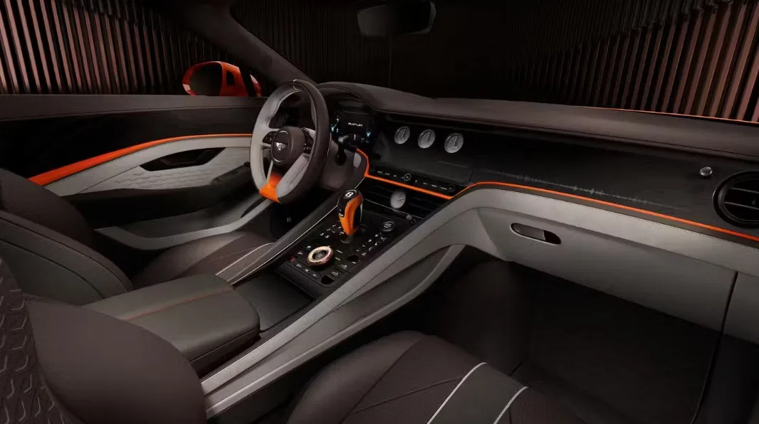 بنتلي تكشف عن النسخة النهائية من سيارة Bentley Batur Convertible بمحرك W12