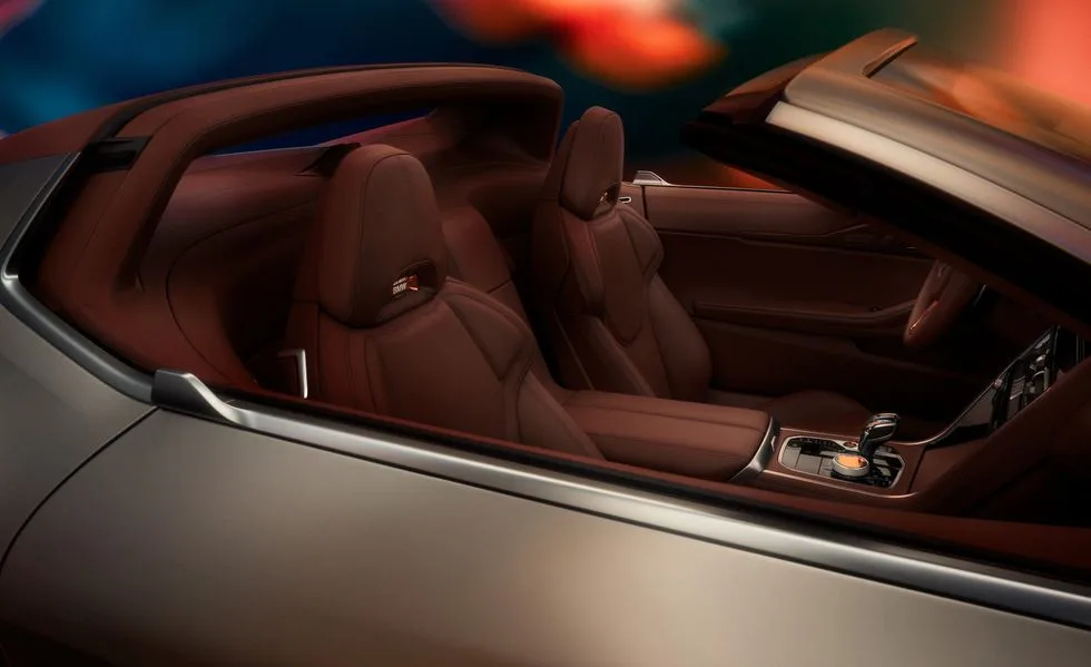 “BMW تكشف عن النموذج الاستثنائي Skytop في حدث رائع” - صورة 3