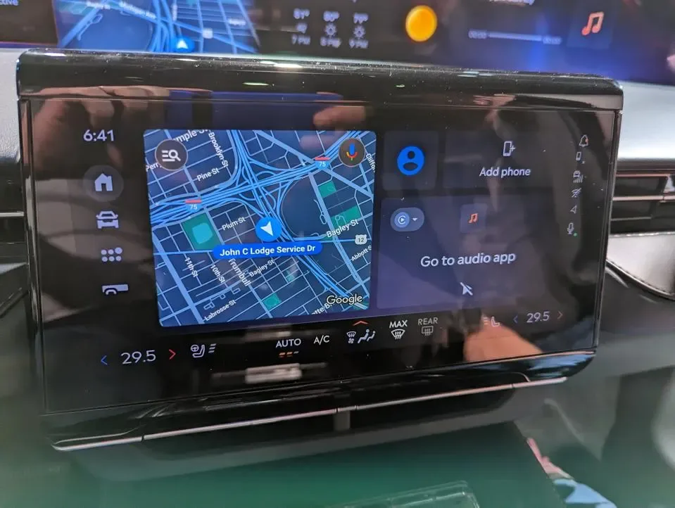 لينكولن تطلق Nautilus 2024 مع تقنية Turbo-Hybrid