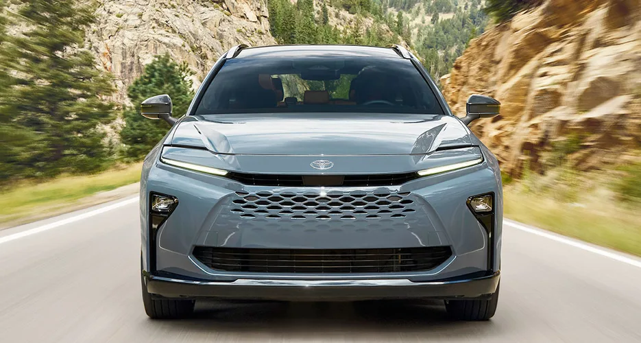 أسعار ومواصفات تويوتا كراون سيجنيا 2025 الجديدة - صورة 4