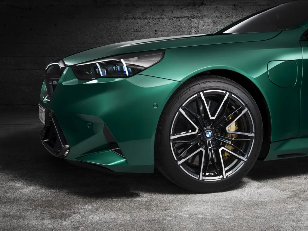 وأخيراً…الإعلان عن موعد طرح BMW M5 2025
