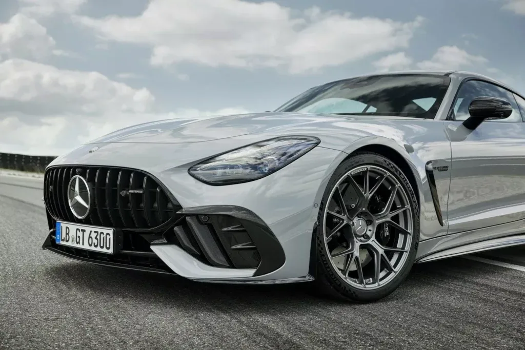 AMG GT63 Pro 2025: الأداء والأناقة بلا حدود. - صورة 3