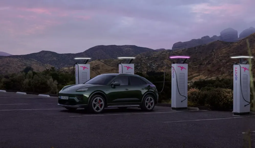 Porsche Macan EV تضيف فئة جديدة بالدفع الخلفي وحزمة تصميم للطرق الوعرة - صورة 2