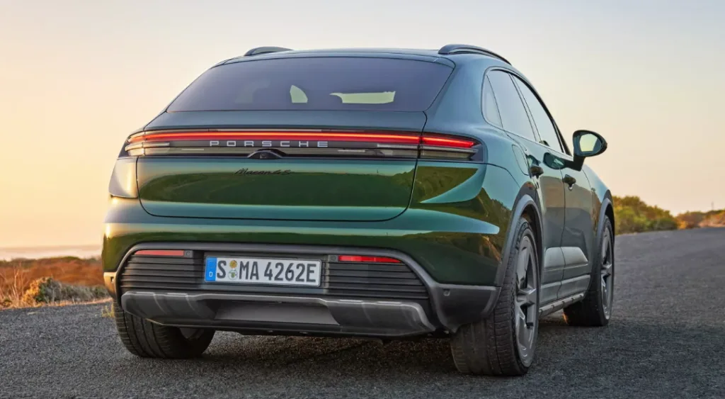 Porsche Macan EV تضيف فئة جديدة بالدفع الخلفي وحزمة تصميم للطرق الوعرة - صورة 4