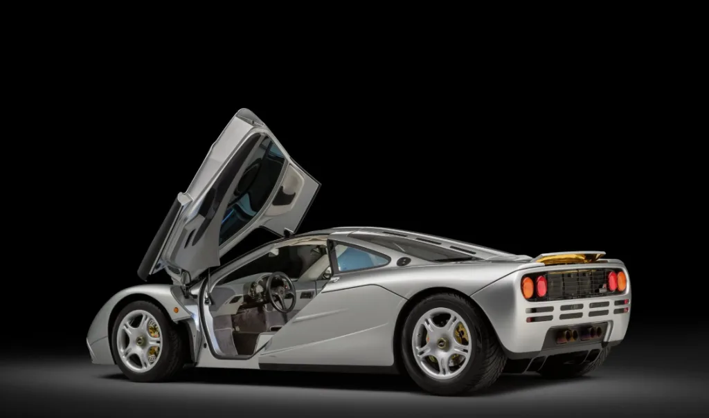 شركة Gordon Murray Automotive تركز على سيارات خارقة بمحرك V12 - صورة 2