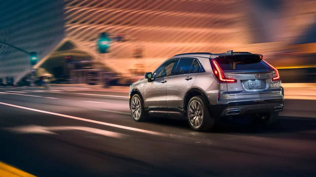 كاديلاك XT4 2024: تألق في فئة سيارات الدفع الرباعي المدمجة