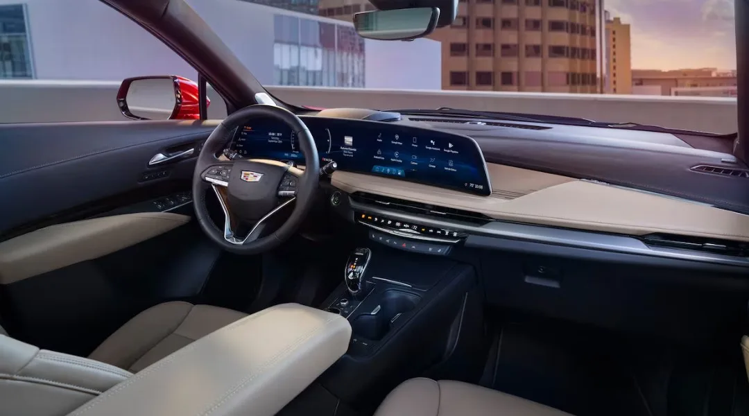 كاديلاك XT4 2024: تألق في فئة سيارات الدفع الرباعي المدمجة - صورة 2