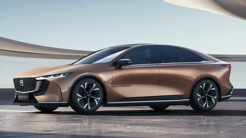 Mazda EZ-6 الكهربائية تنطلق عالمياً بتصميم متفرد وأداء فائق!