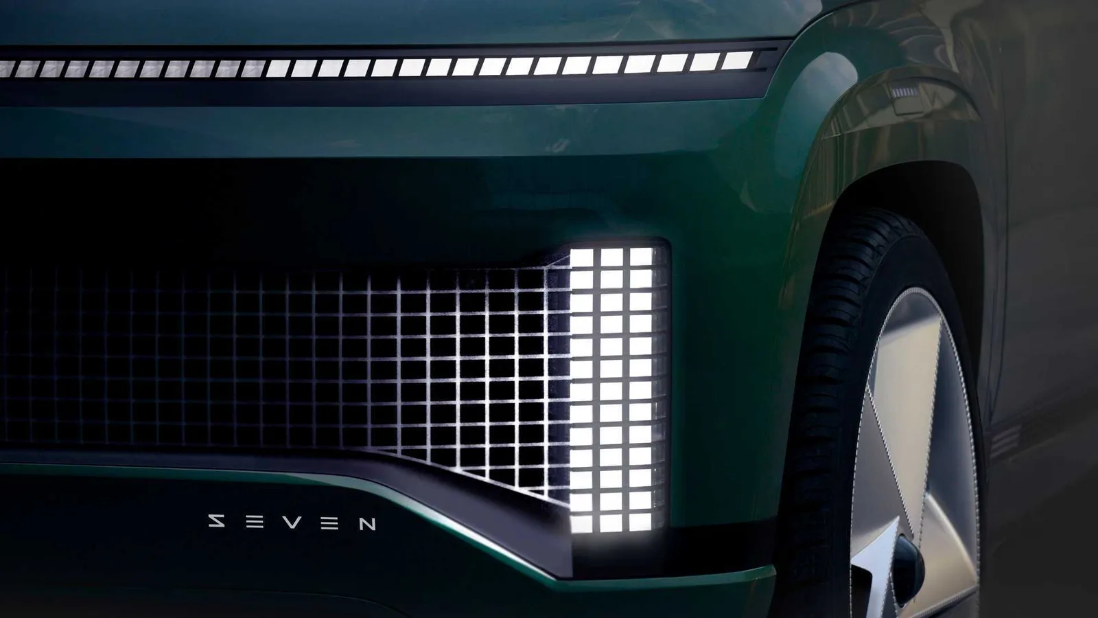 هيونداي أيونيك 9 SUV بثلاثة صفوف من المقاعد