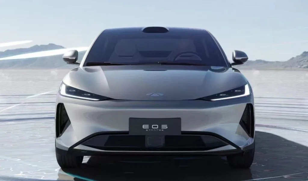 شيري تكشف عن فولوين E05: سيارة سيدان كهربائية تجمع بين التصميم العصري والتقنيات المتقدمة