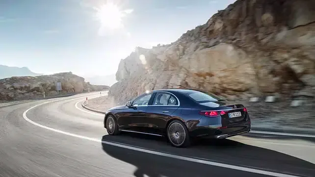 سيارة مرسيدس بنز E-Class LWB 2024 الجديدة في الهند