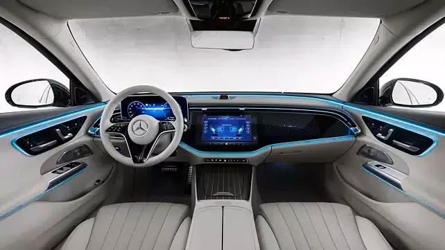 سيارة مرسيدس بنز E-Class LWB 2024 الجديدة في الهند - صورة 3