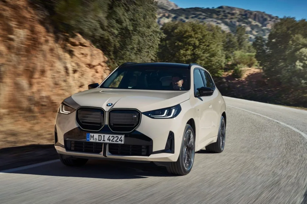 BMW X3 الجديدة 2025 كلياً