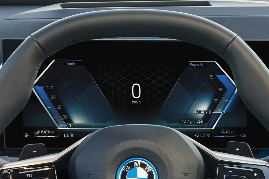 BMW X3 الجديدة 2025 كلياً - صورة 2