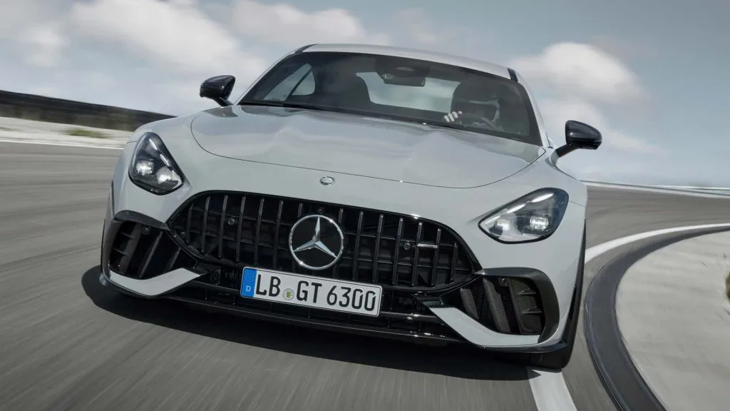 مراجعة سيارة مرسيدس AMG GT63 كوبيه 2024 - صورة 2