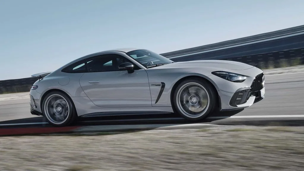 مراجعة سيارة مرسيدس AMG GT63 كوبيه 2024 - صورة 3