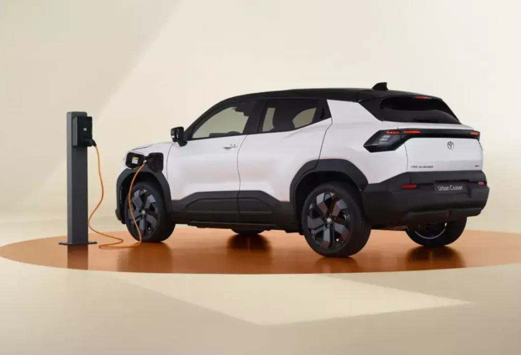 تويوتا تكشف عن Urban Cruiser EV: سيارة كهربائية جديدة تجمع بين الأداء والتكنولوجيا