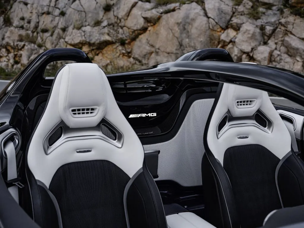 مرسيدس AMG PureSpeed تكشف النقاب عن أول ظهور عالمي لها - صورة 2