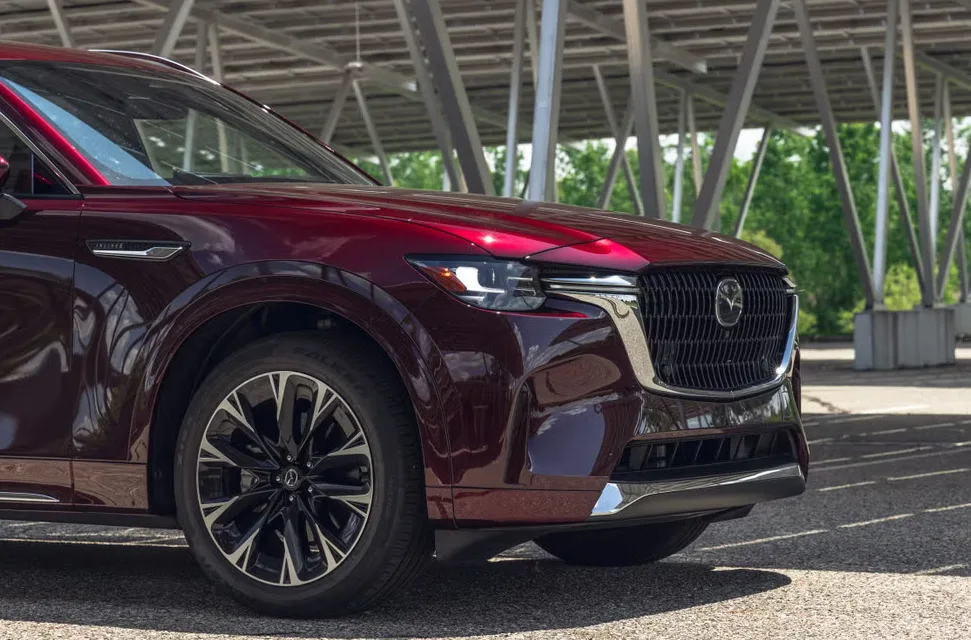 مواصفات سيارة Mazda CX-90 2025: أداء متطور وتجربة قيادة فاخرة