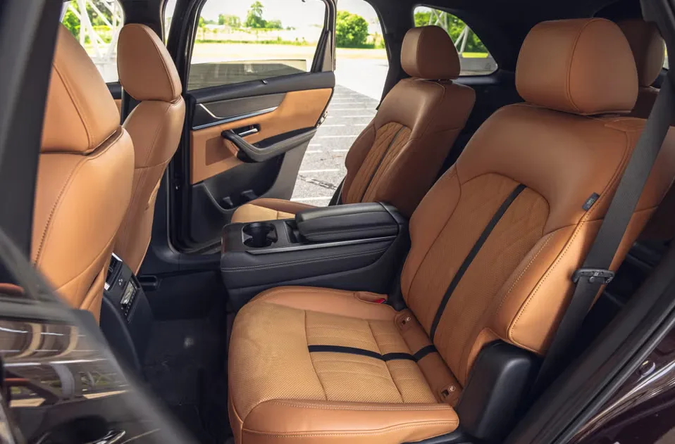 مواصفات سيارة Mazda CX-90 2025: أداء متطور وتجربة قيادة فاخرة - صورة 4