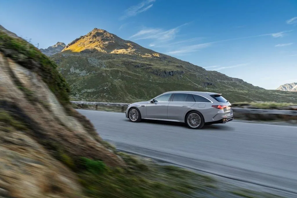 مرسيدس AMG E53 واجن 2026: سيارة عائلية قوية بقوة 604 حصان