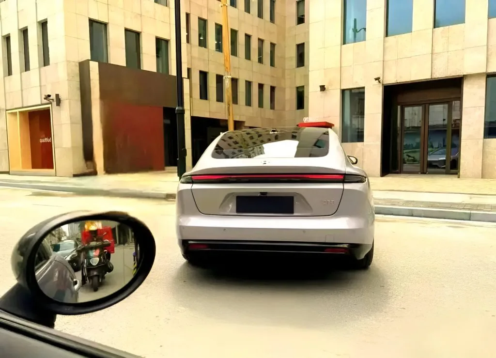 الجيل الجديد من NIO ET5: تحديثات تصميمية وقفزة في الذكاء الاصطناعي - صورة 2