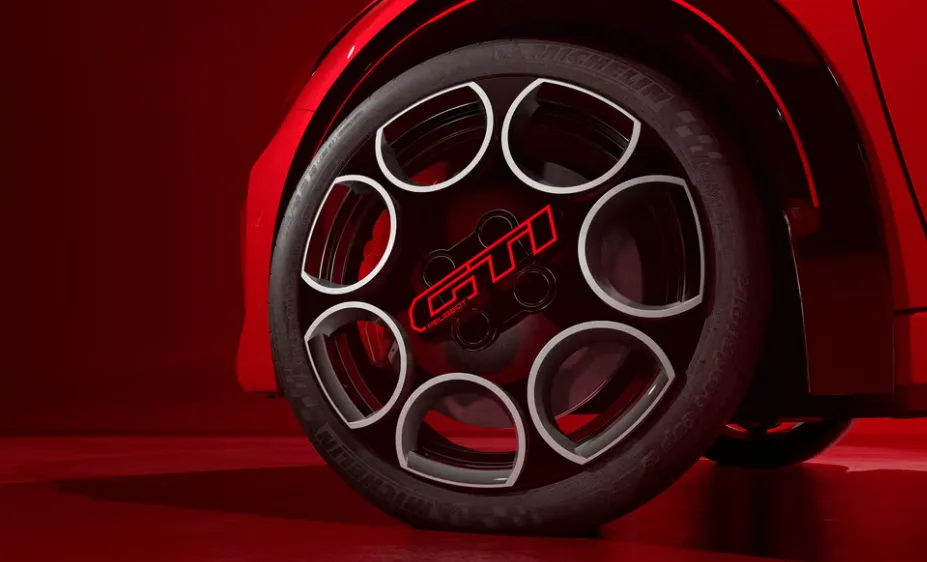 بيجو E-208 GTi: سيارة كهربائية رياضية تعيد إحياء روح الهاتشباك بقوة 276 حصان