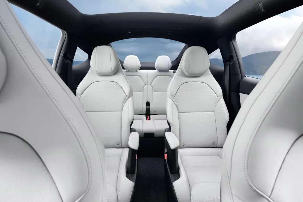 إصدار مبتكر من تسلا Model Y مع مقاعد تتسع لستة ركاب