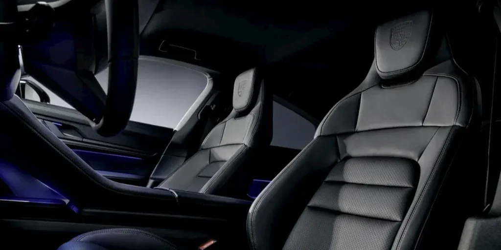 بورش تكشف عن Taycan Black Edition 2026 بلمسات فاخرة وتجربة راحة متقدمة