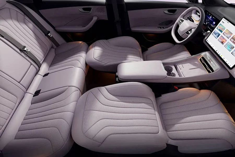 Roewe M7 PHEV: مدى قيادة مذهل يصل إلى 2,050 كم بسعر أقل