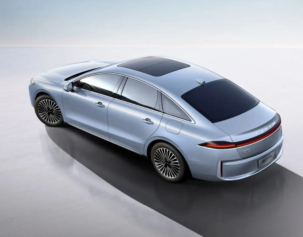 Roewe M7 PHEV: مدى قيادة مذهل يصل إلى 2,050 كم بسعر أقل - صورة 3