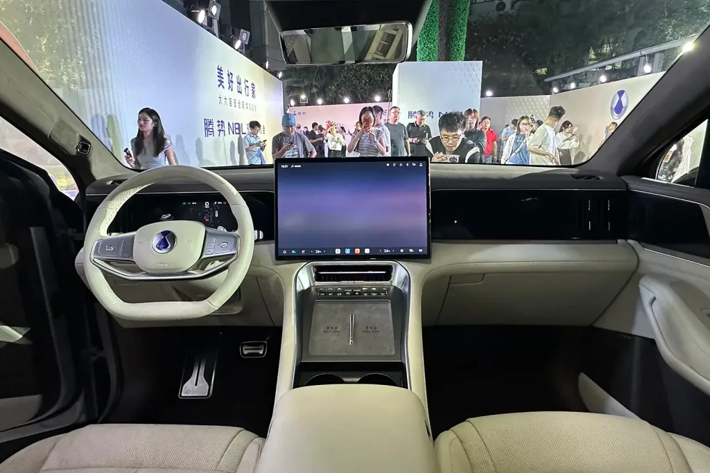 الكشف عن Denza N8L… قوة 762 حصان في سيارة SUV عائلية هجينة بسعر منافس