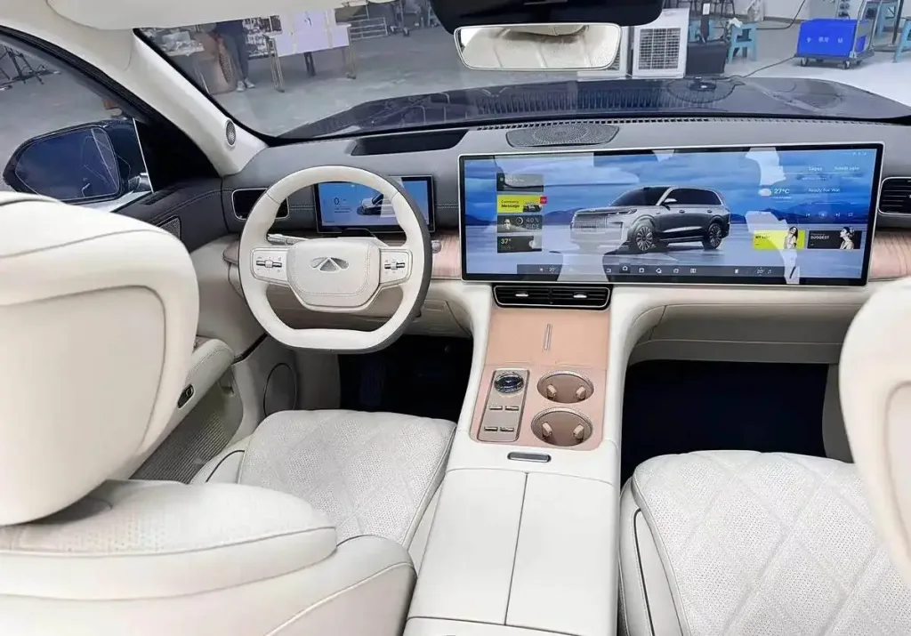 شيري تزيح الستار عن فولوين T11 EREV .. SUV كهربائية هجينة بتصميم فاخر وأداء متطور