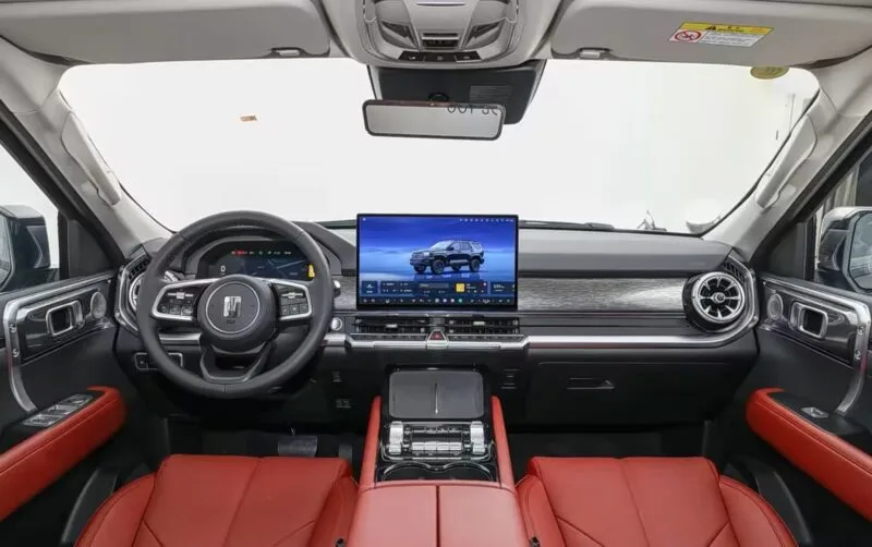 وصول GWM Tank 400 PHEV 2026 إلى صالات العرض في الصين