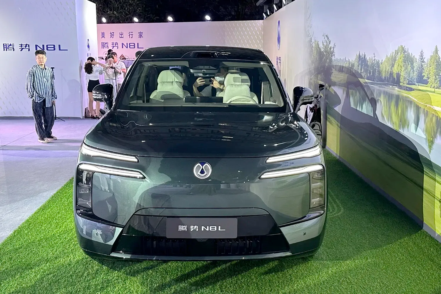 الكشف عن Denza N8L… قوة 762 حصان في سيارة SUV عائلية هجينة بسعر منافس